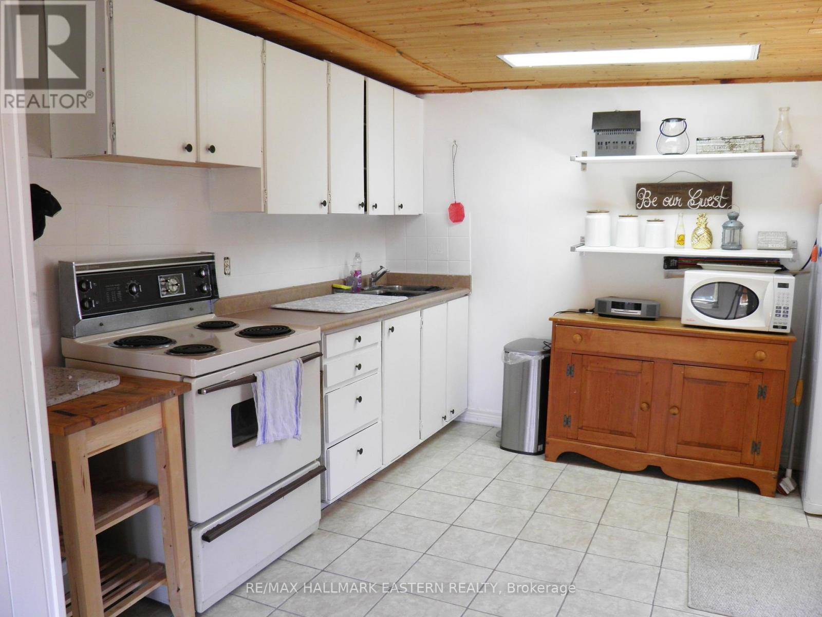 North Kawartha, ON K0L1A0,106 LAKEVIEW CRESCENT