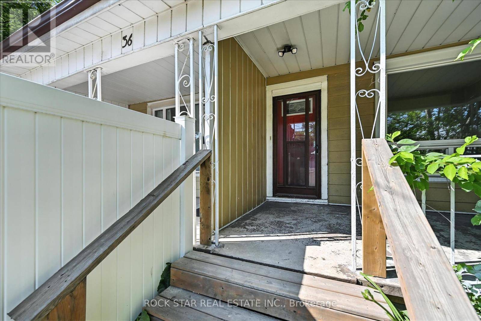 Hamilton (southam), ON L9C1E3,34 FENNELL AVENUE W