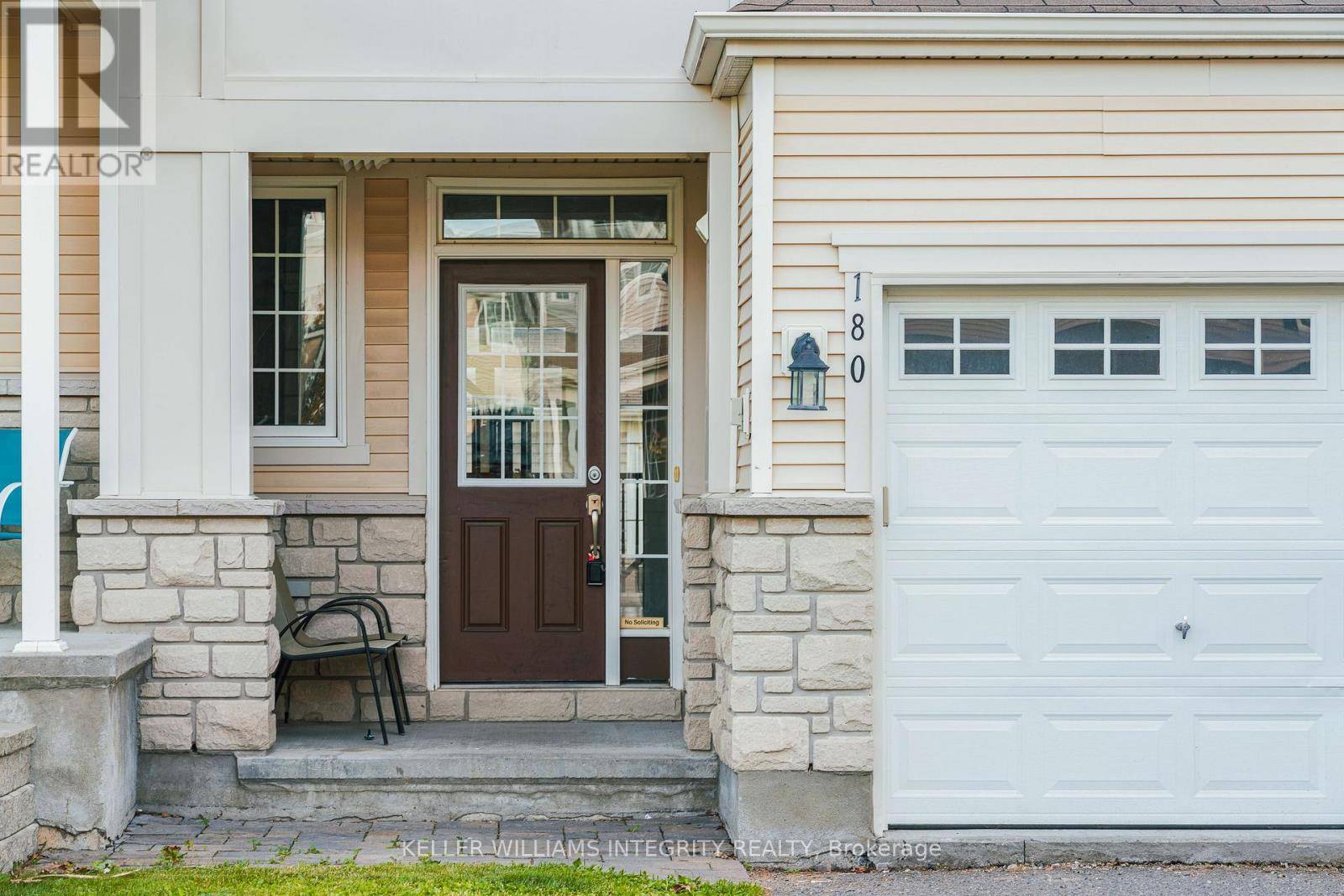 Ottawa, ON K2J5Y3,180 LARAMIE CRESCENT
