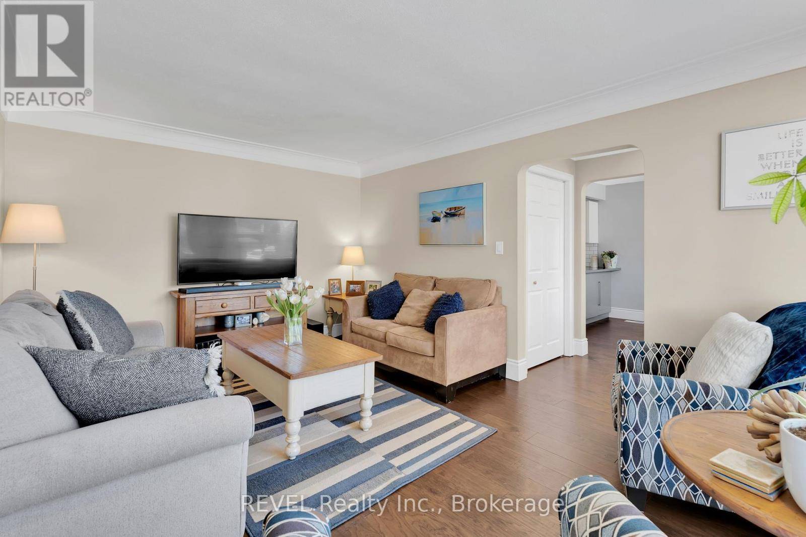 Welland (n. Welland), ON L3C5V9,120 ROYAL OAK DRIVE