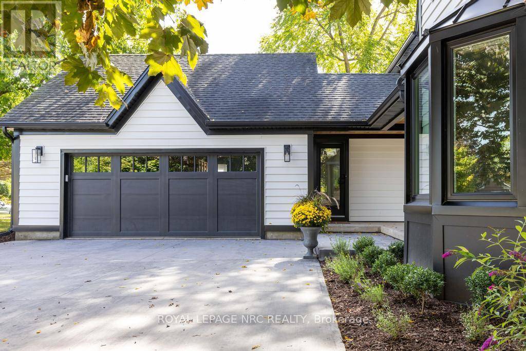 Pelham (fonthill), ON L0S1E3,12 SCOTTDALE COURT