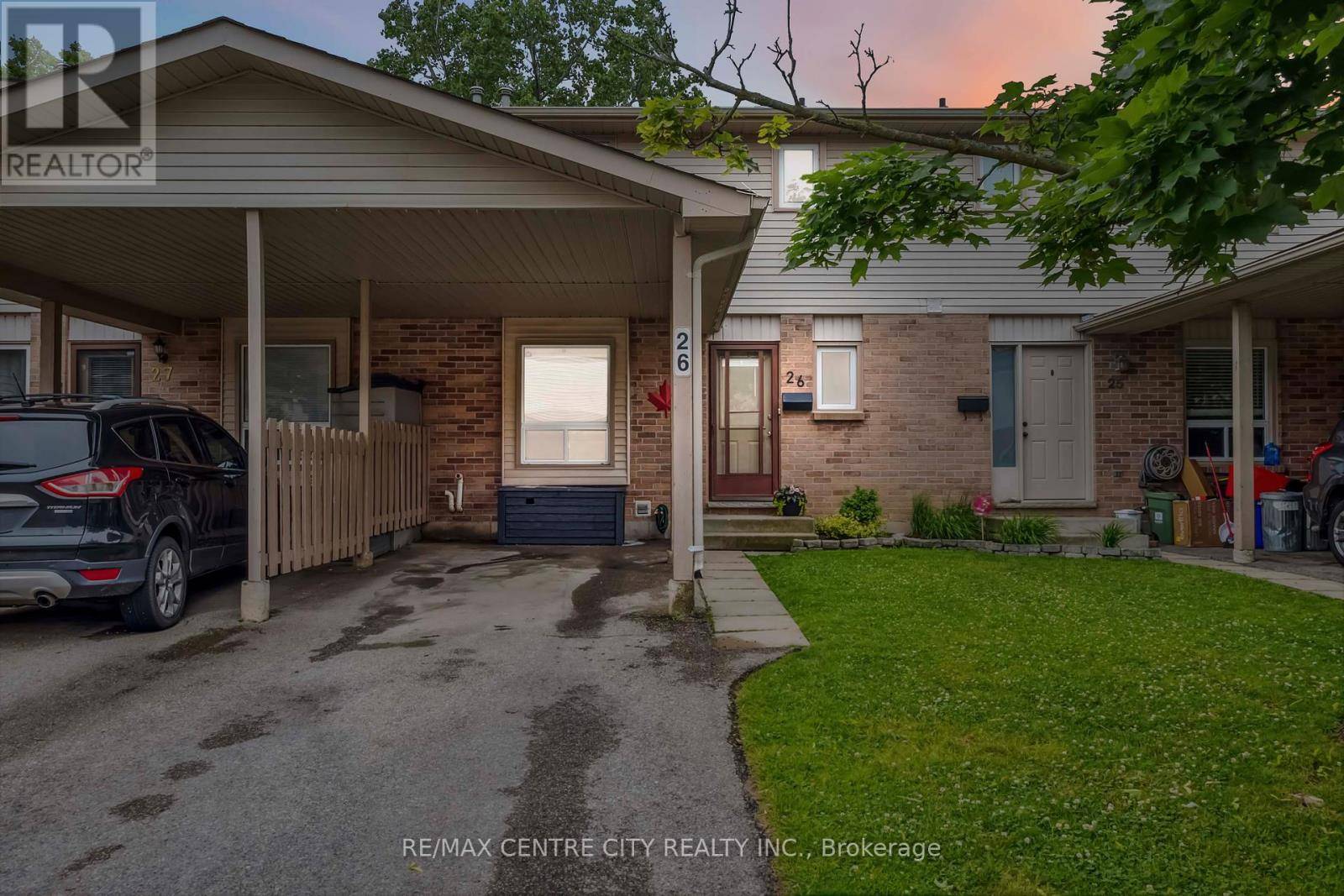 London South (south T), ON N5Z4W6,720 Deveron CRES #26