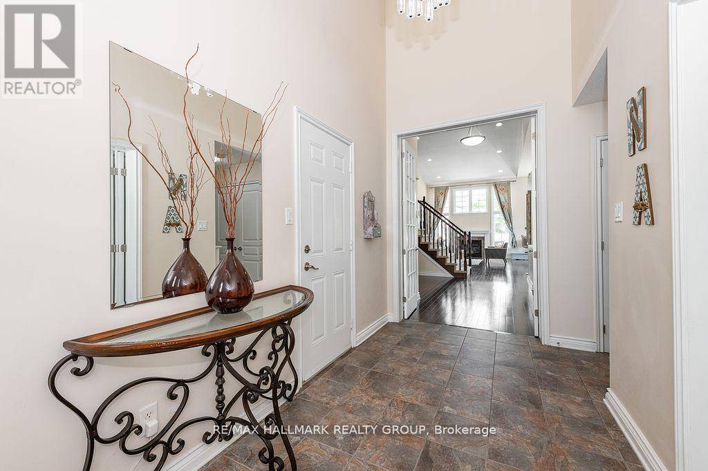 Ottawa, ON K2J0M1,729 KILBIRNIE DRIVE