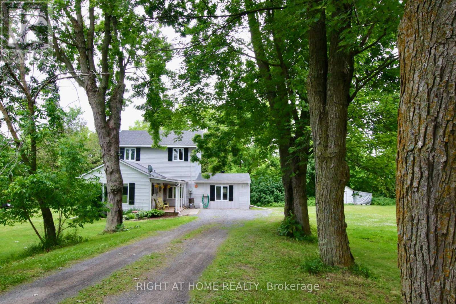 North Dundas, ON K0C1H0,13928 CONNAUGHT ROAD S