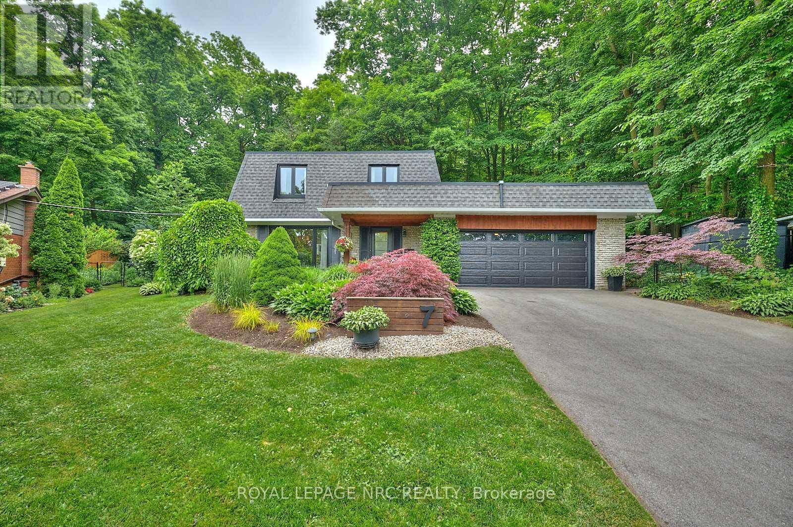 St. Catharines (glendale/glenridge), ON L2T3R4,7 CAMELOT COURT