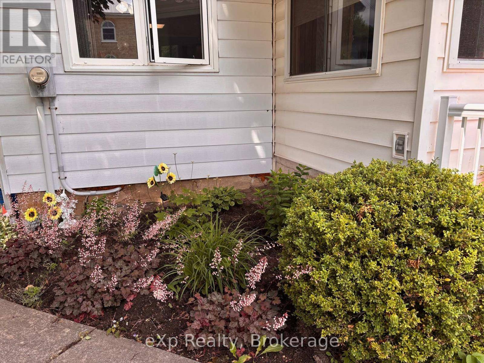 South Bruce, ON N0G2J0,5 IGNATZ STREET