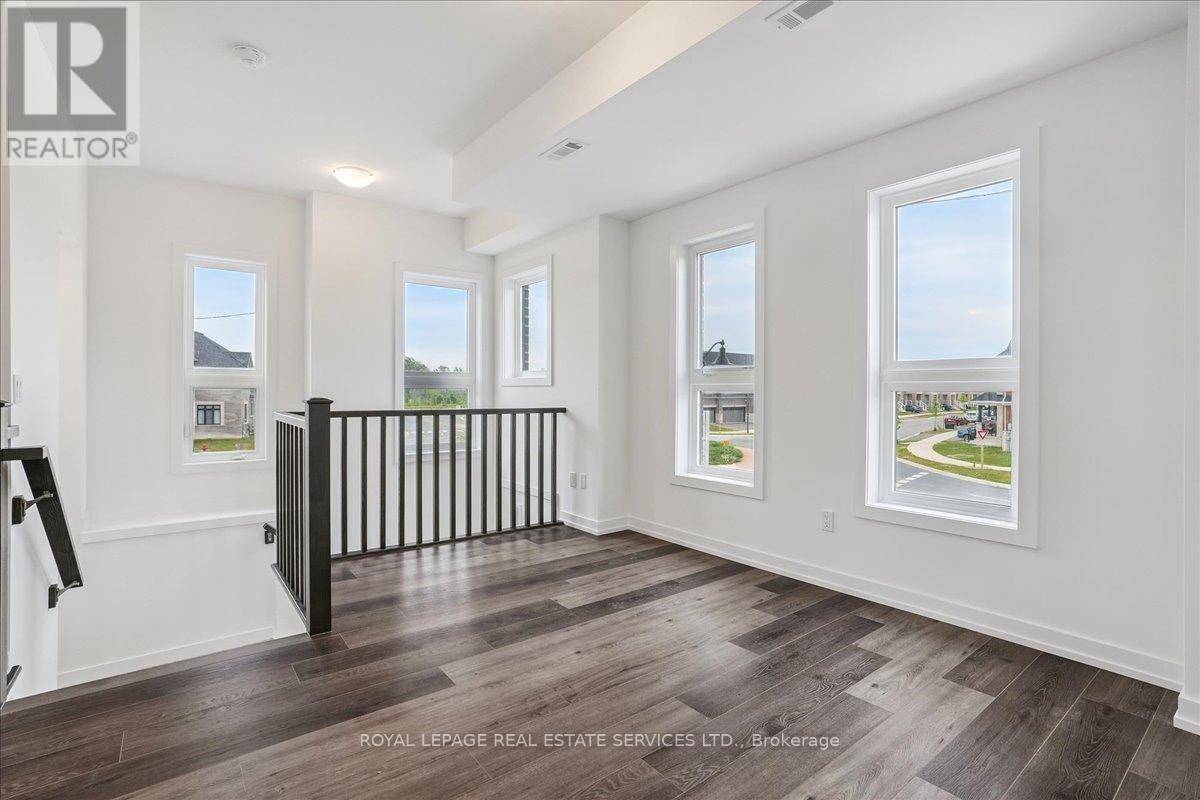 Hamilton (waterdown), ON L8B2A9,271 BURKE STREET