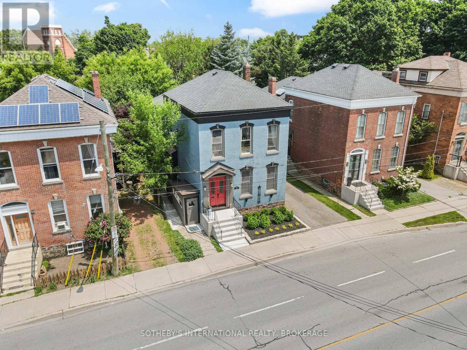 St. Catharines (downtown), ON L2R5C5,180 JAMES STREET