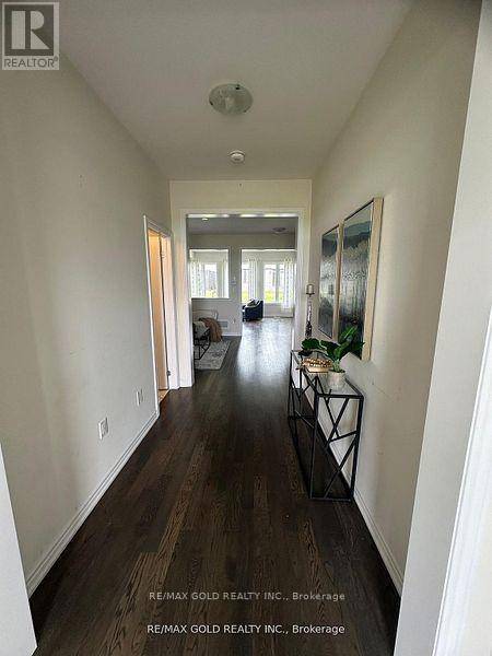 Thorold (rolling Meadows), ON L2E6S4,121 EXPLORER WAY