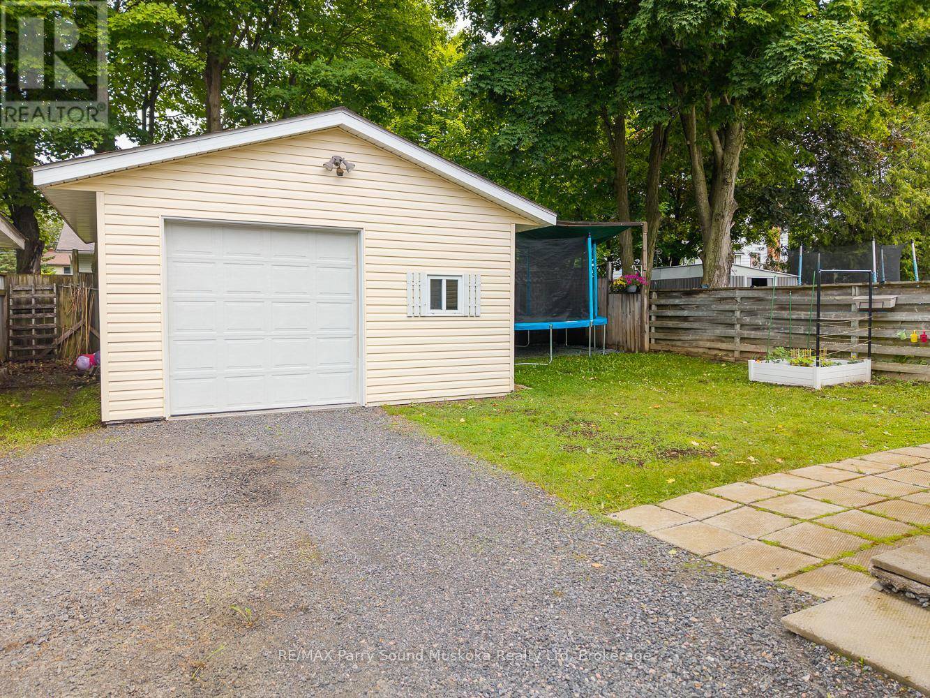 Parry Sound, ON P2A1N3,133 ISABELLA STREET