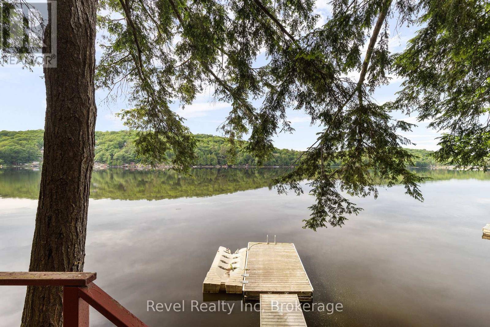Muskoka Lakes (watt), ON P0B1M0,1096 COWAN PARK ROAD