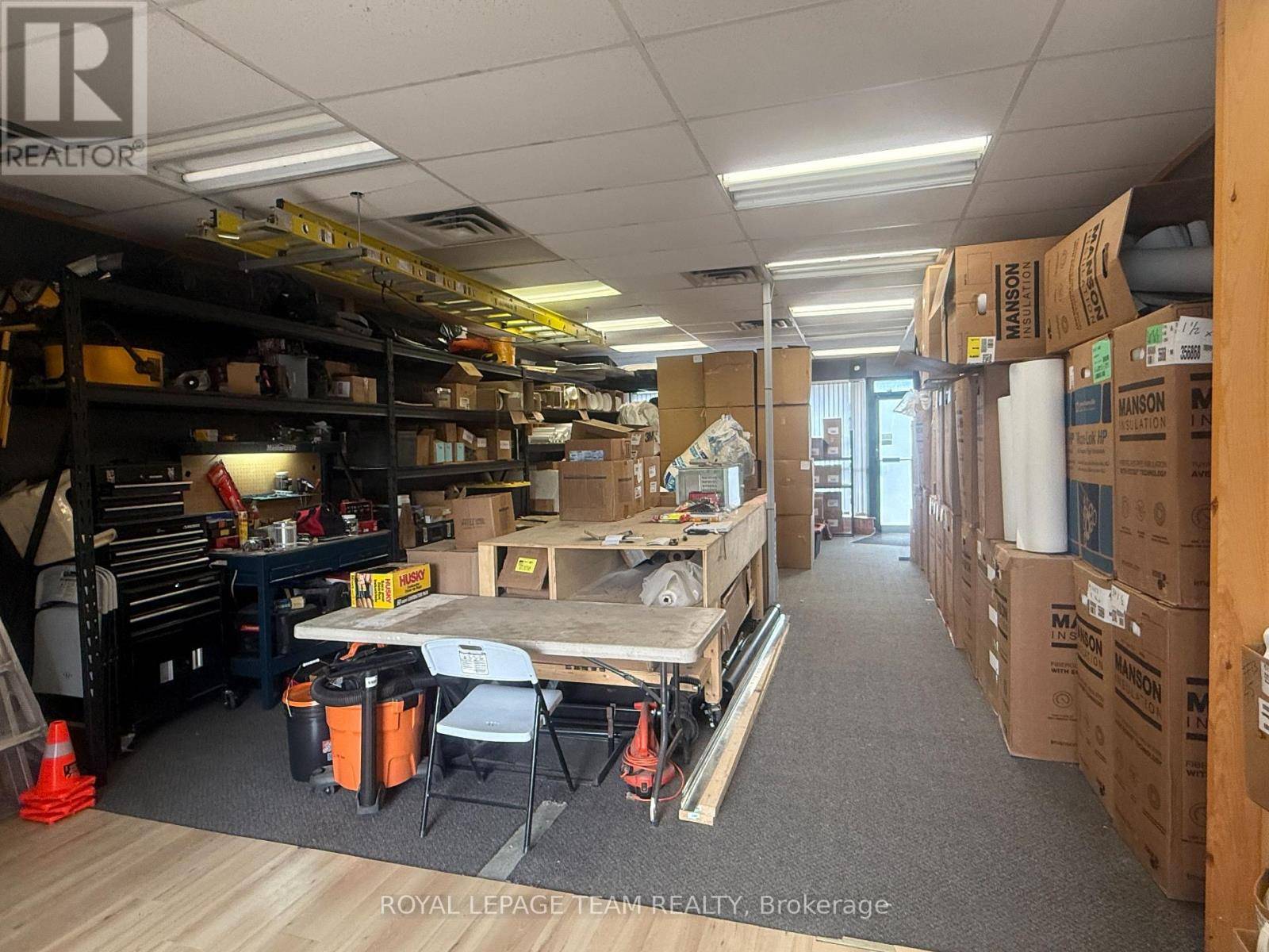 Ottawa, ON K1B5N3,2450 Lancaster RD #38