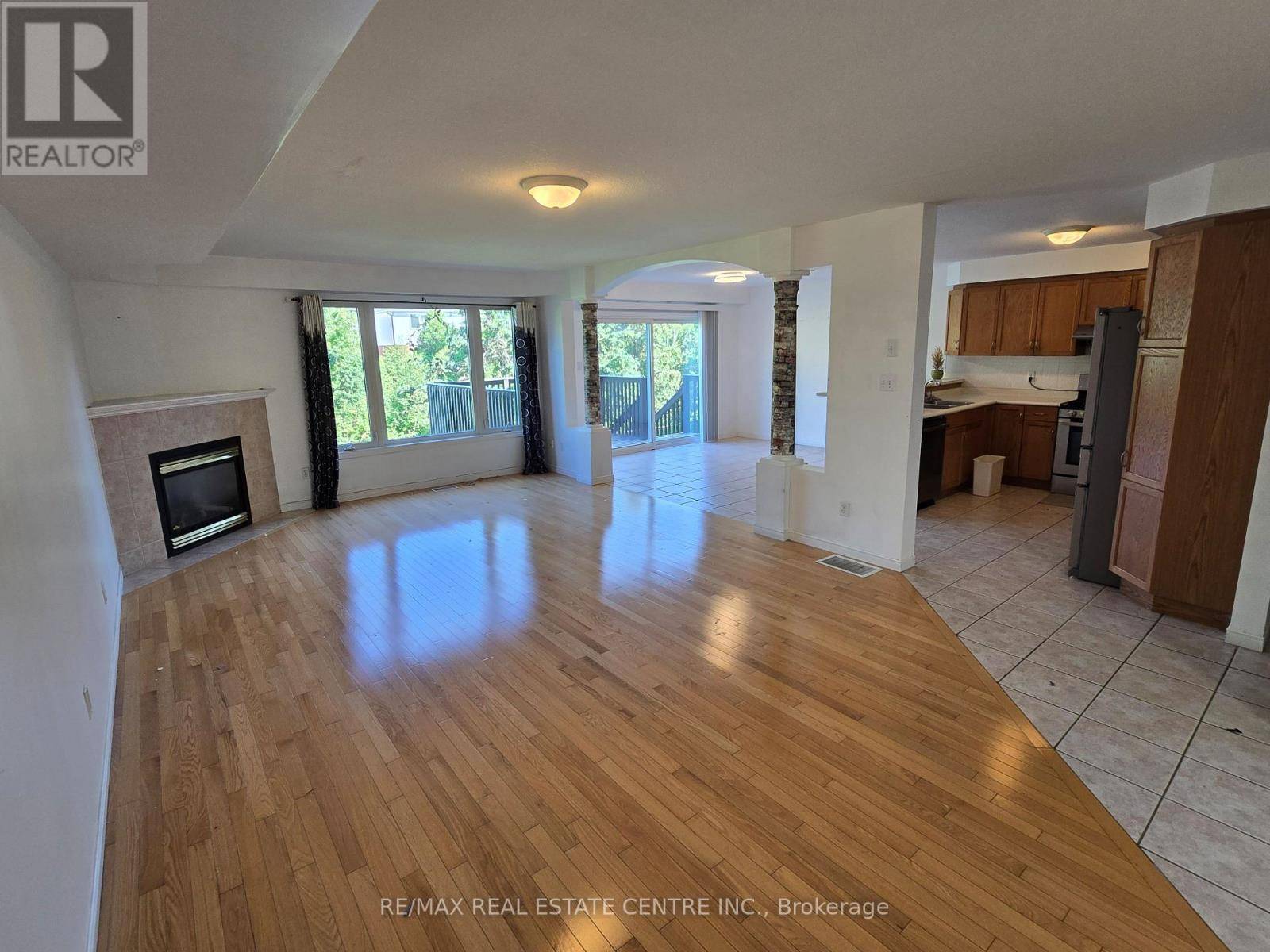 Guelph (pineridge/westminster Woods), ON N1L1L4,84 MARSH CRESCENT