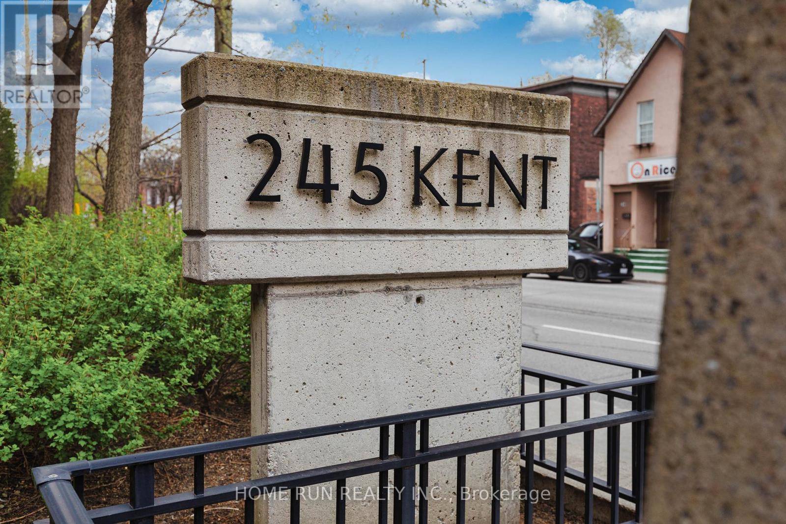 Ottawa, ON K2P0A5,245 Kent ST #708