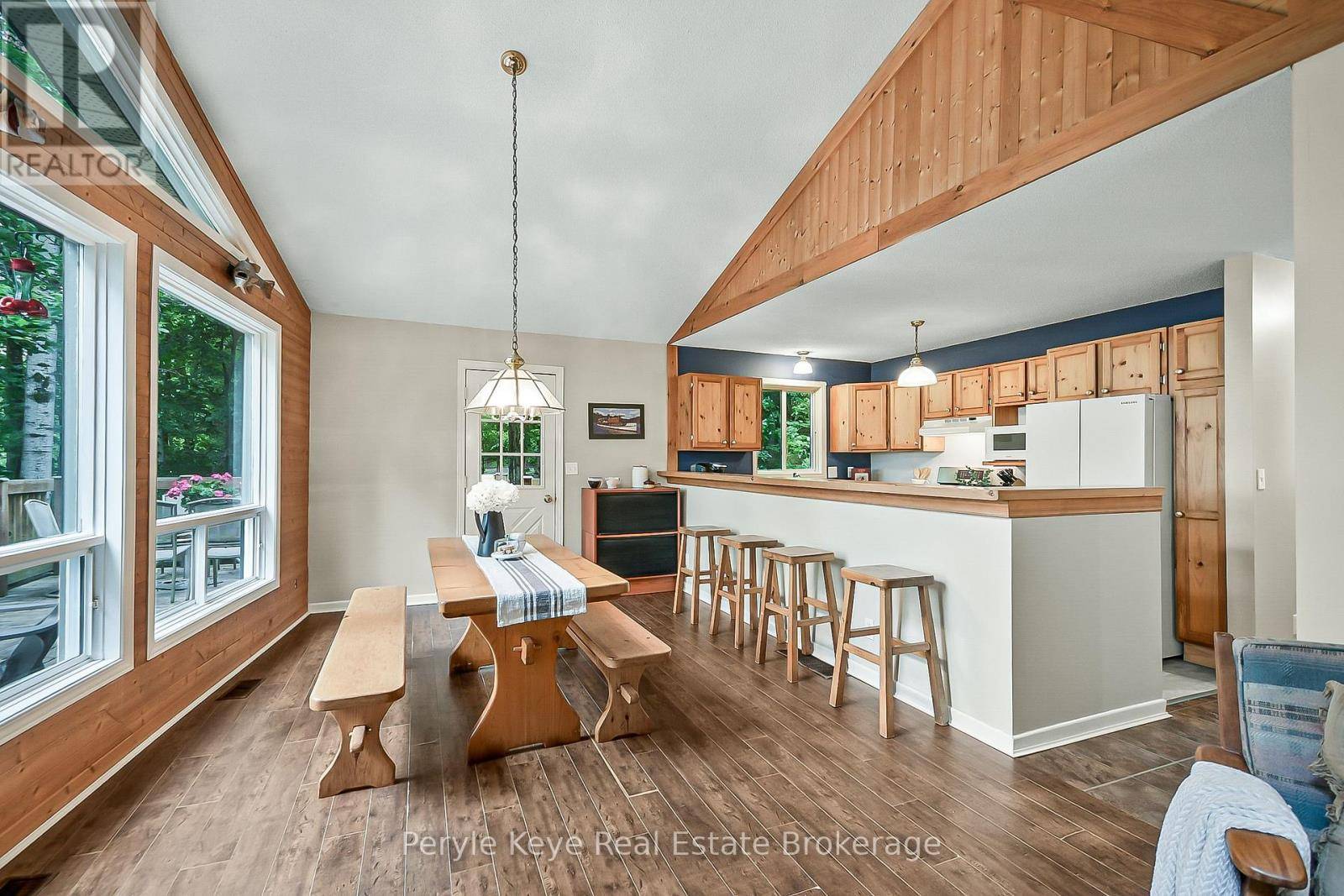 Muskoka Lakes (watt), ON P0B1M0,1258 Windermere RD #4