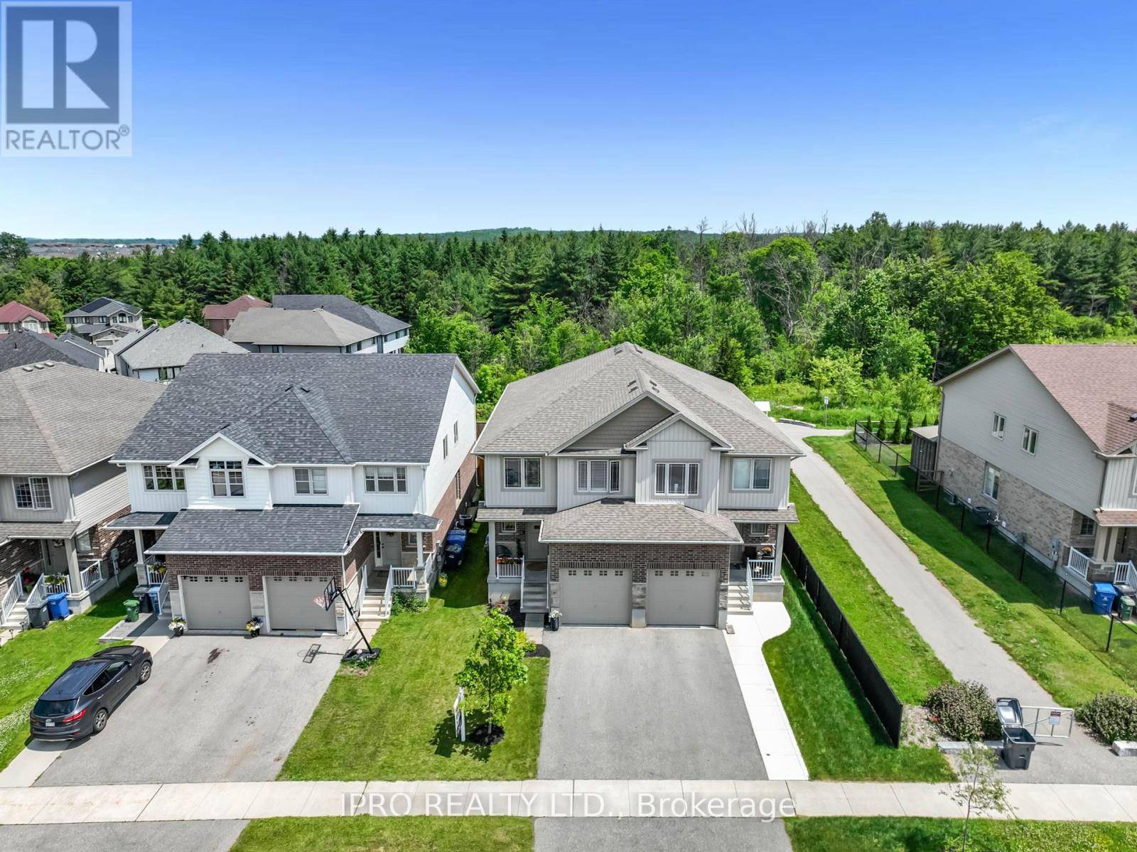 Guelph (pineridge/westminster Woods), ON N1L0N2,60 DALLAN DRIVE