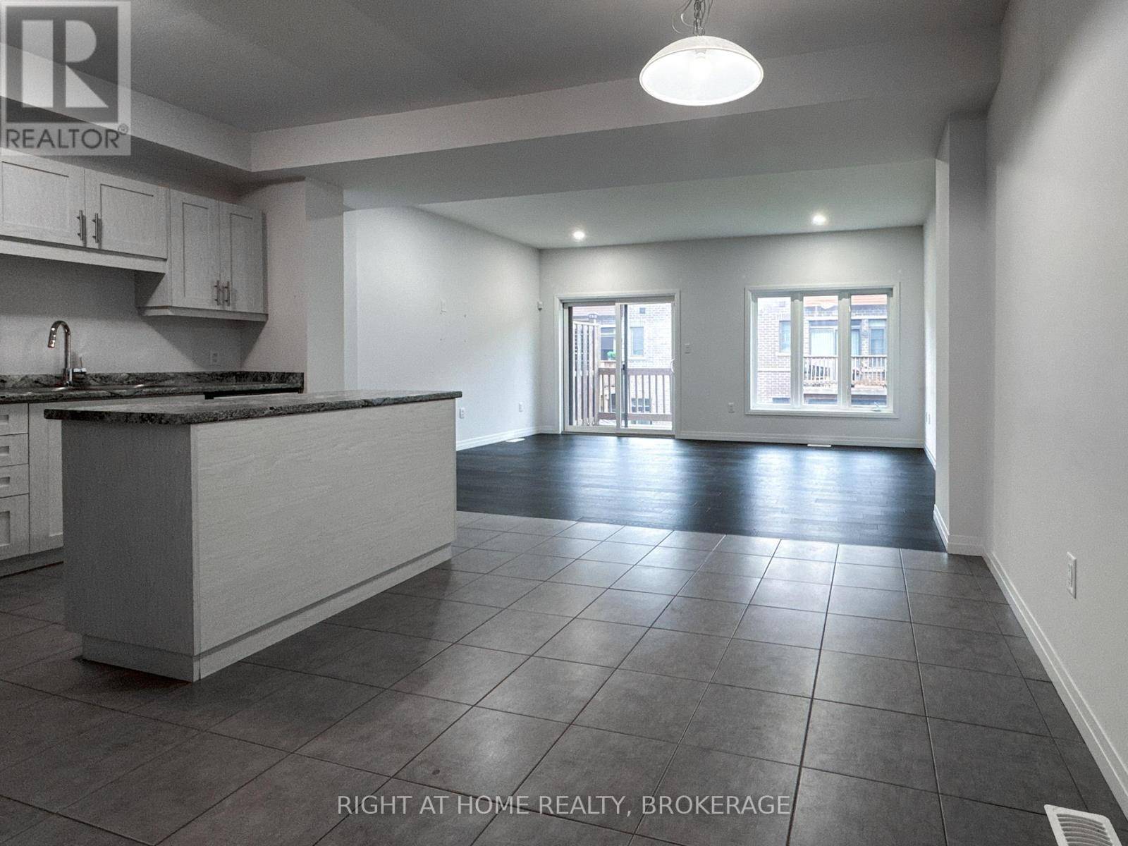 Hamilton (stoney Creek Mountain), ON L8J0L4,80 SOHO STREET