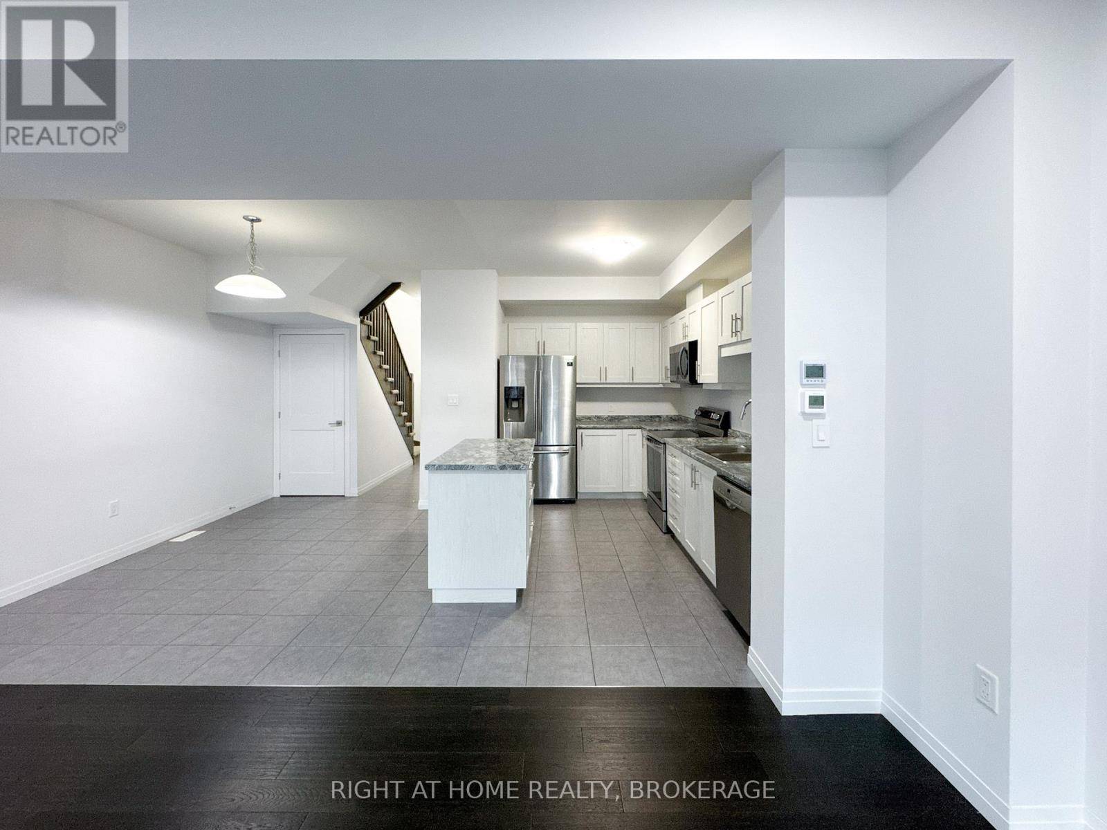 Hamilton (stoney Creek Mountain), ON L8J0L4,80 SOHO STREET