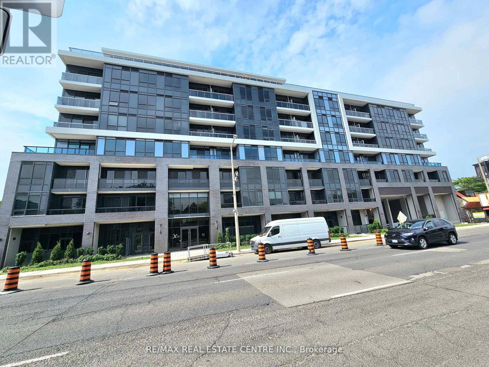Hamilton (kirkendall), ON L8P1K5,415 Main ST West #401