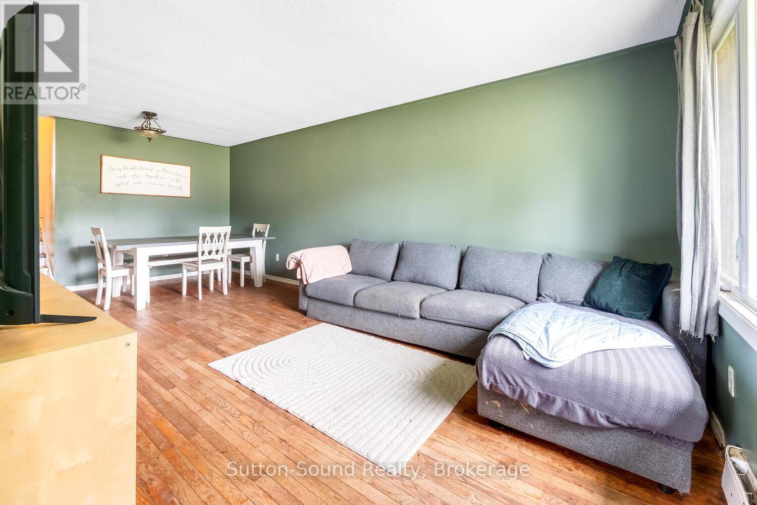 Saugeen Shores, ON N0H2C4,780 EASTWOOD DRIVE