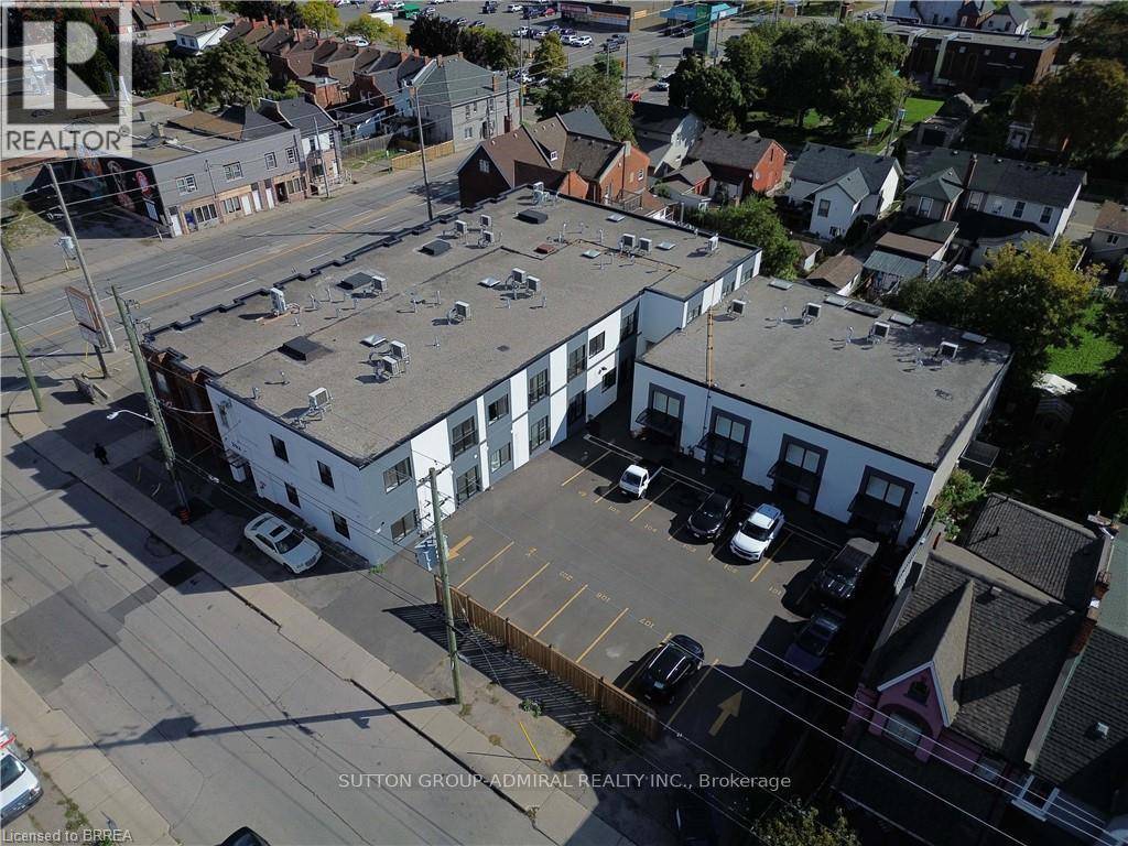 Hamilton (central), ON L8L4S6,252 Catharine ST #106