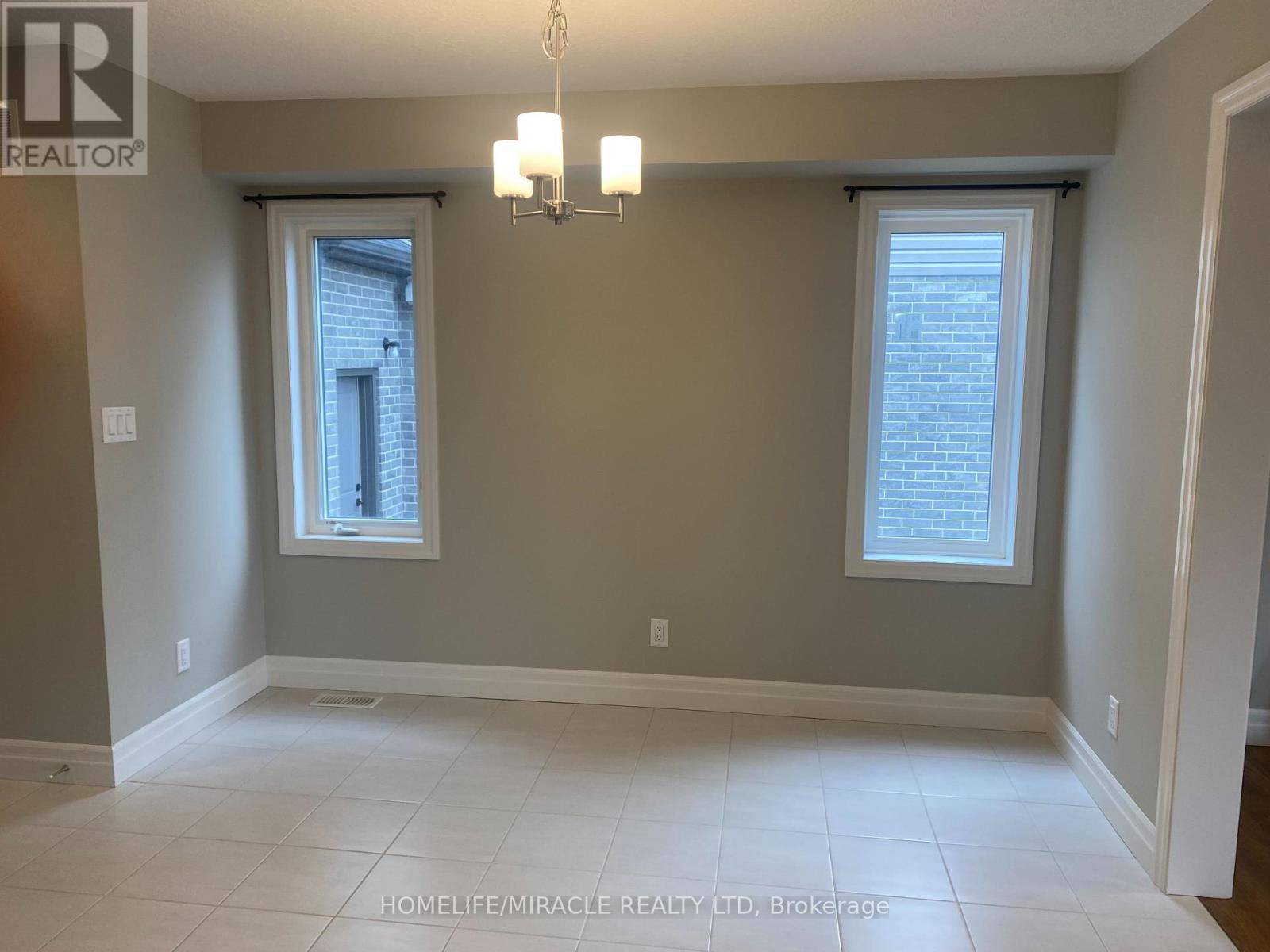 Stratford, ON N5A0G5,232 BRADSHAW DRIVE