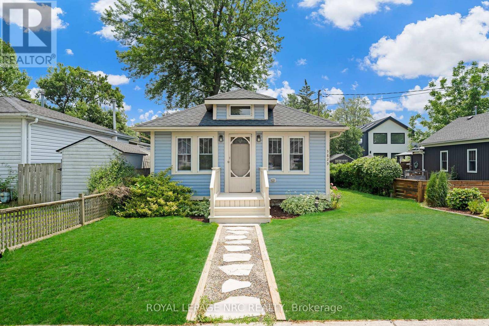 Fort Erie (crystal Beach), ON L0S1B0,3829 BRUNSWICK AVENUE