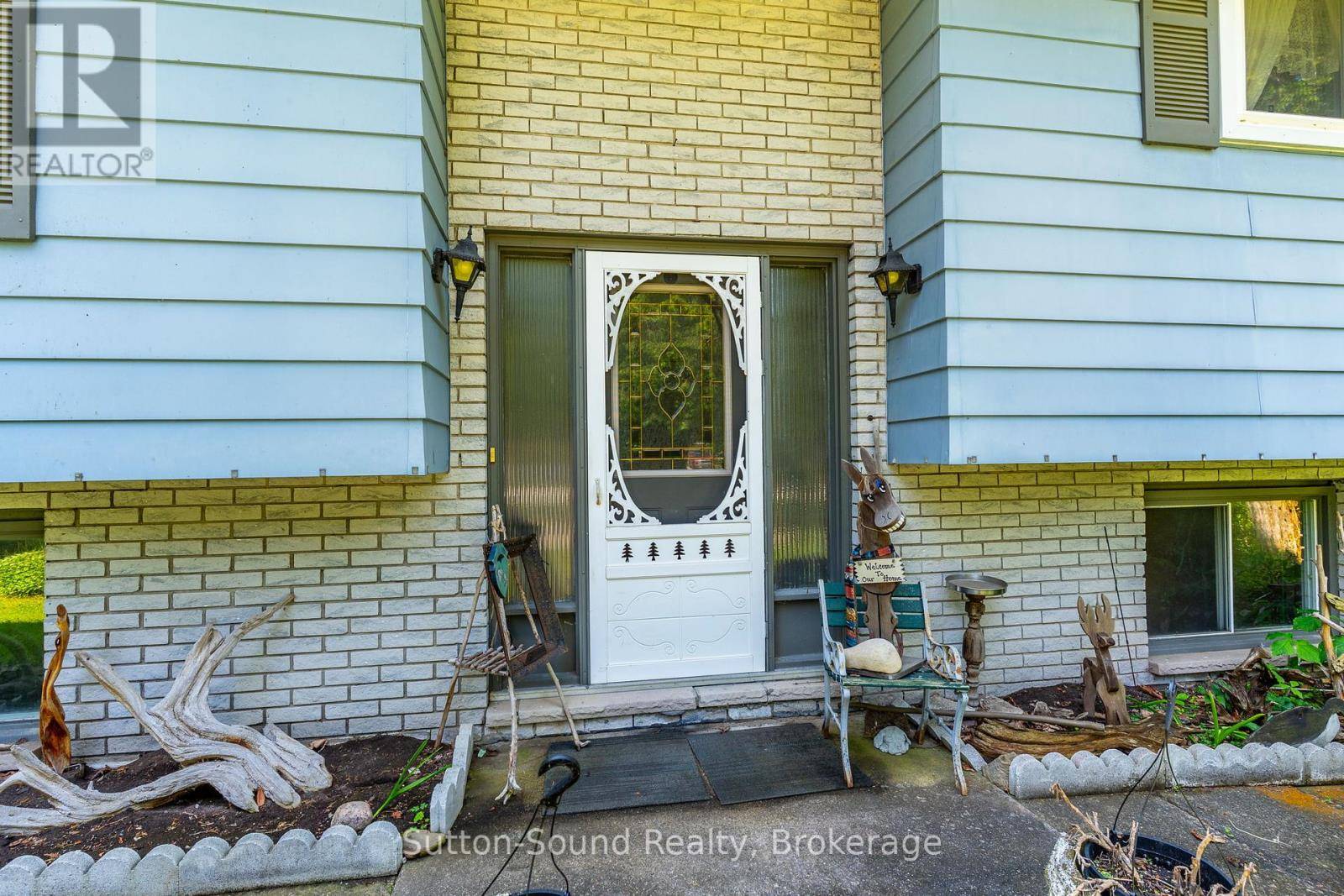 South Bruce Peninsula, ON N0H1P0,17 FRONT STREET