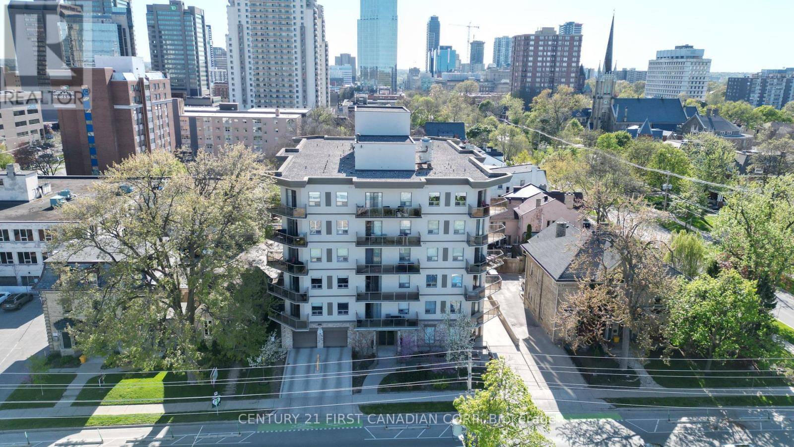 London East (east F), ON N6B2T2,435 Colborne ST #208