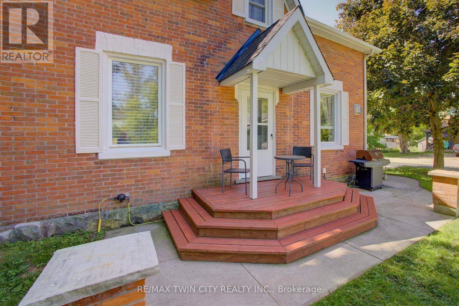 Howick, ON N0G1X0,2017 ALBERT STREET