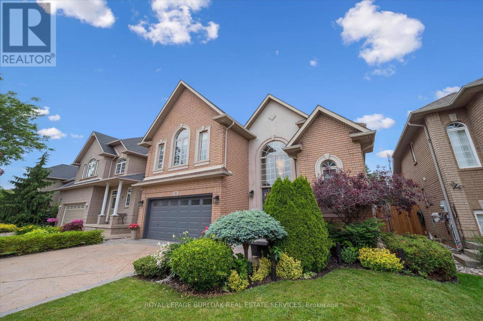 Hamilton (meadowlands), ON L9K1L9,38 SURREY DRIVE