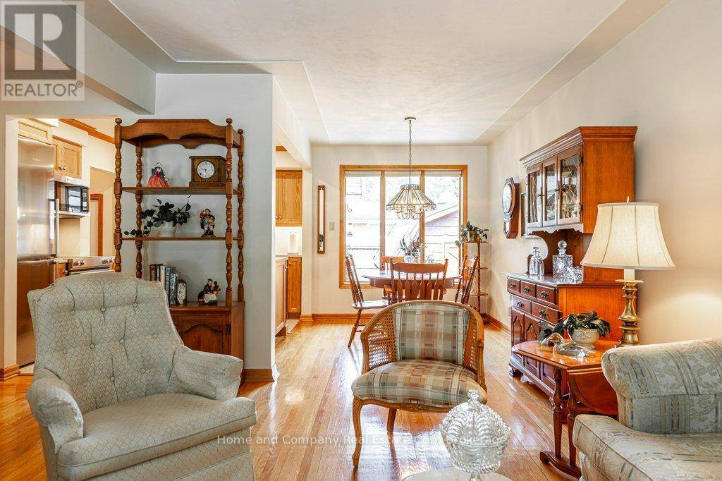 Stratford, ON N5A4W7,28 BURRITT STREET