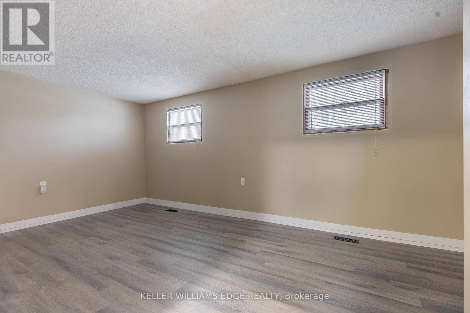 London North (north G), ON N5X2B8,598 MAPLEDALE AVENUE
