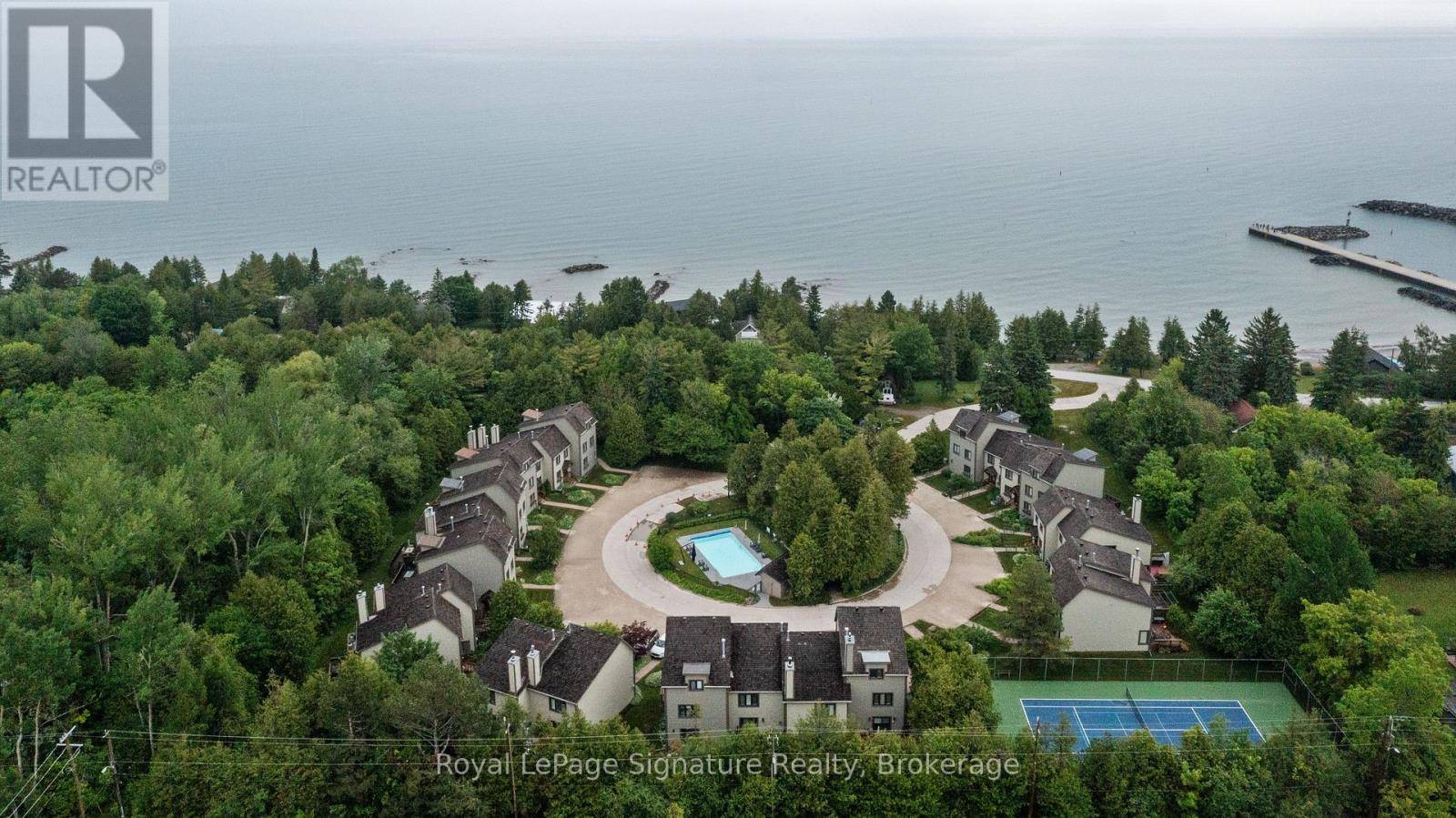 Blue Mountains, ON N0H2P0,63 BAY ST West #3