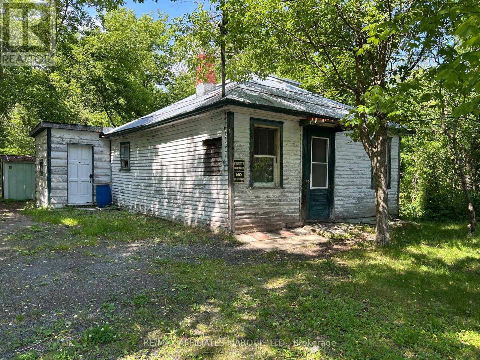 South Stormont, ON K0C1R0,16517 BLACK RIVER ROAD