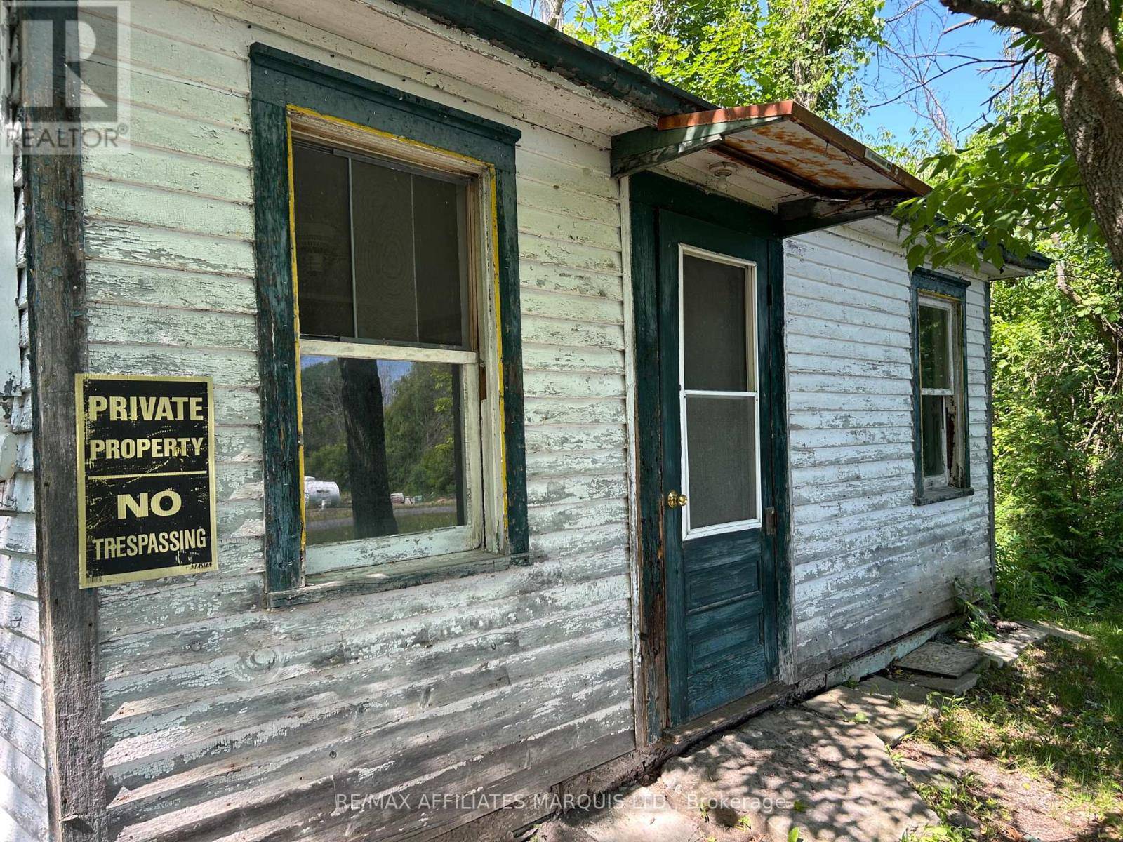 South Stormont, ON K0C1R0,16517 BLACK RIVER ROAD
