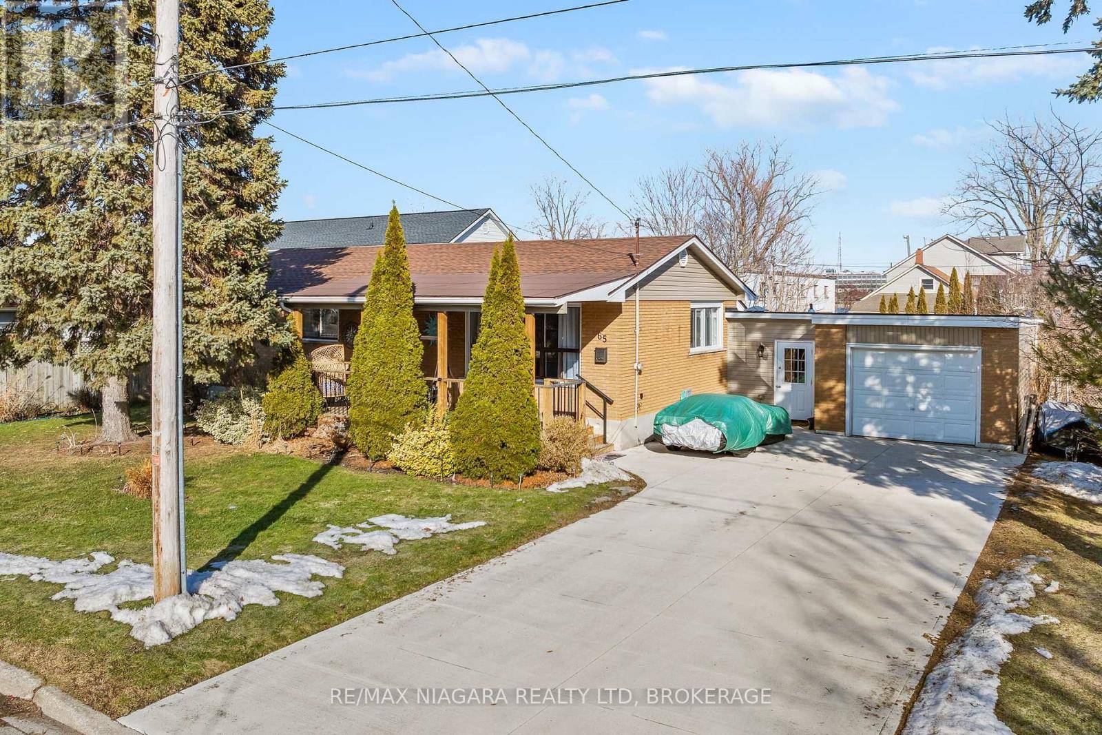Fort Erie (central), ON L2A3J8,65 WATERLOO STREET