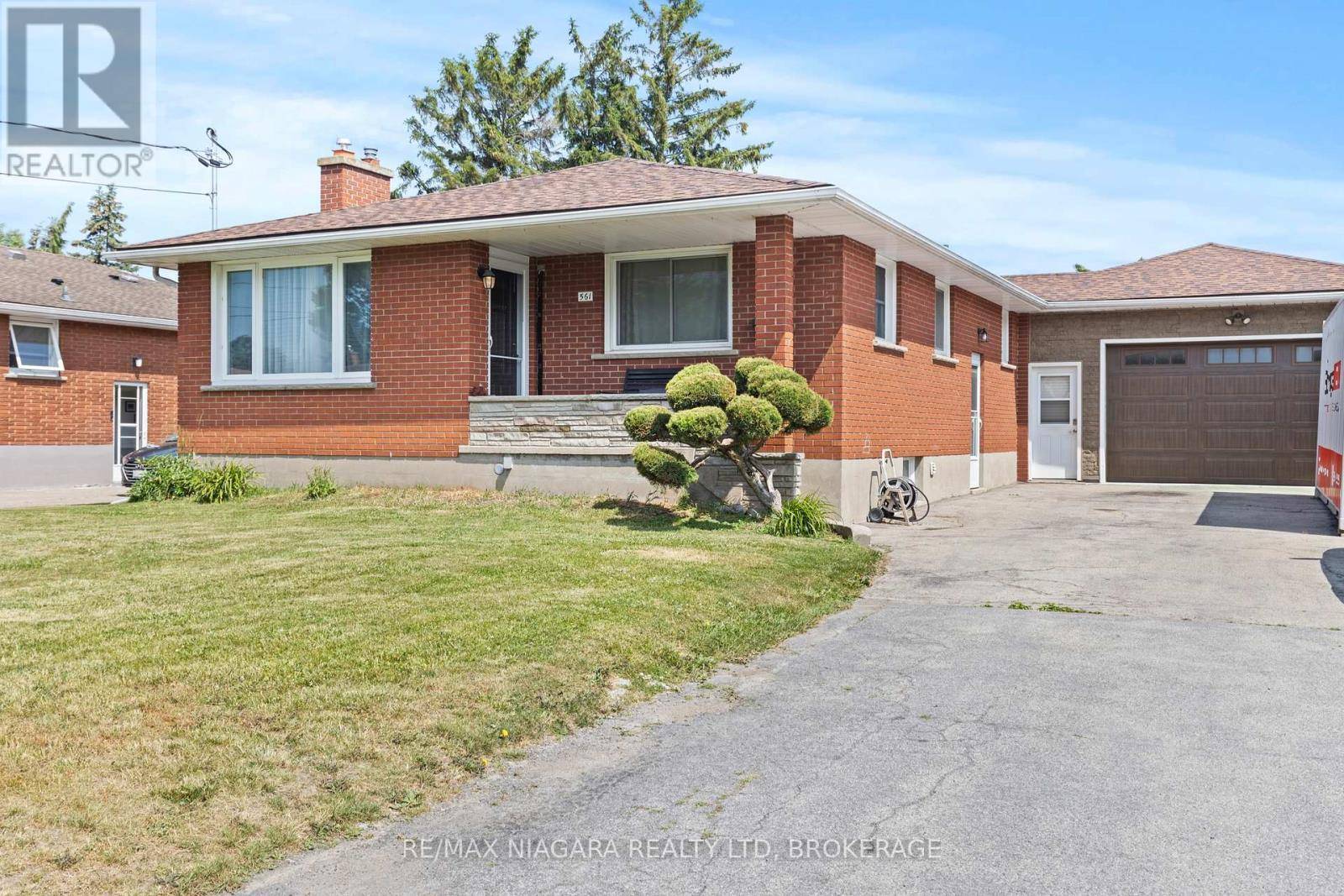 Port Colborne (sugarloaf), ON L3K3H6,561 CLARENCE STREET W