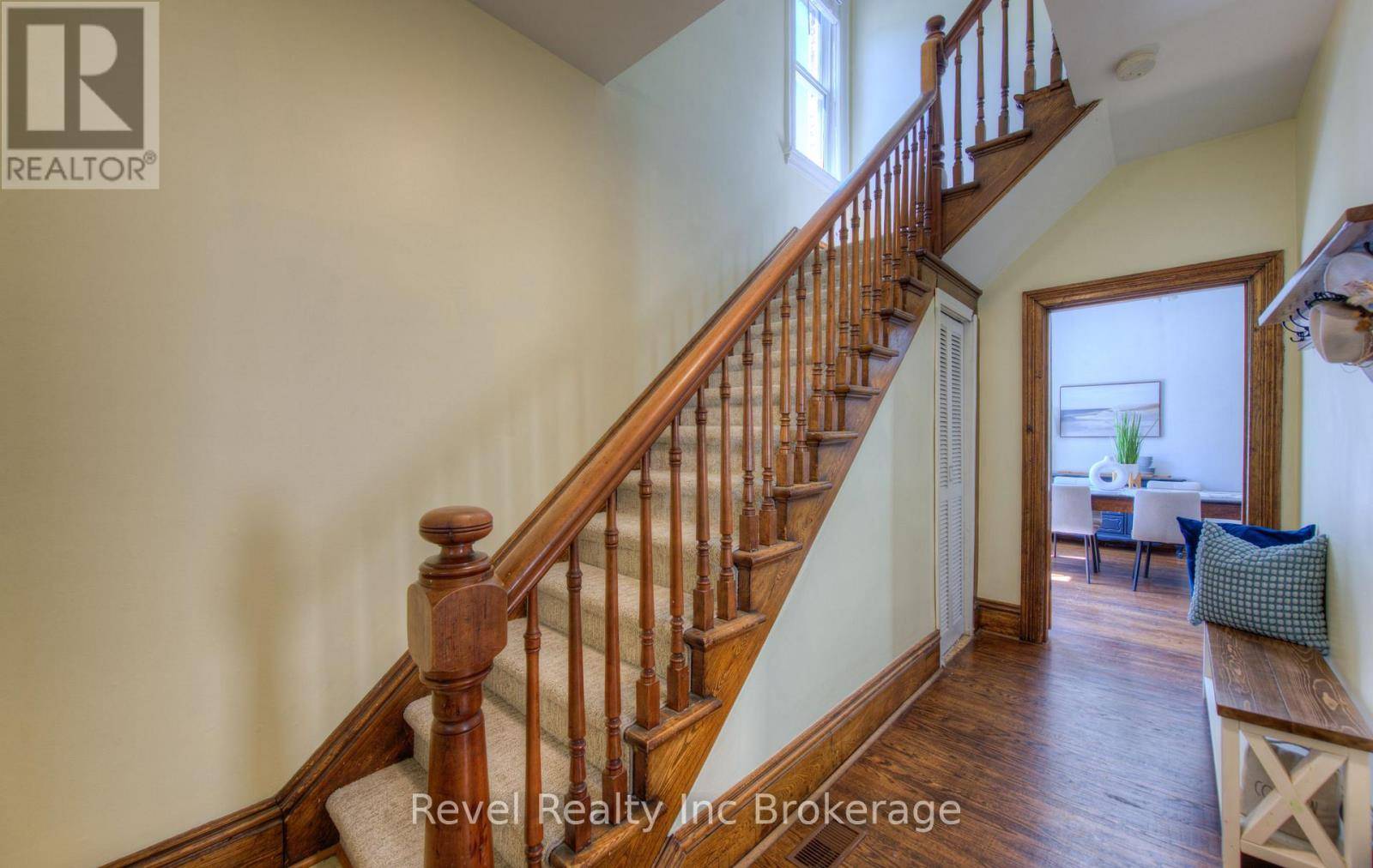 Woodstock (woodstock - North), ON N4S4K6,509 CANTERBURY STREET