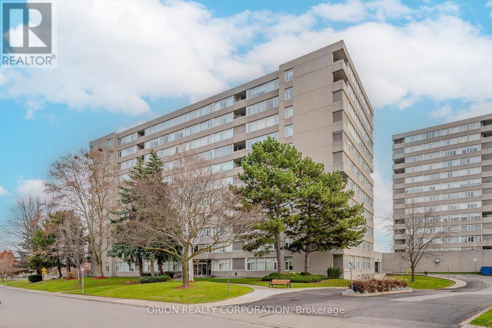 Hamilton (red Hill), ON L8K6M9,30 Harrisford ST #104