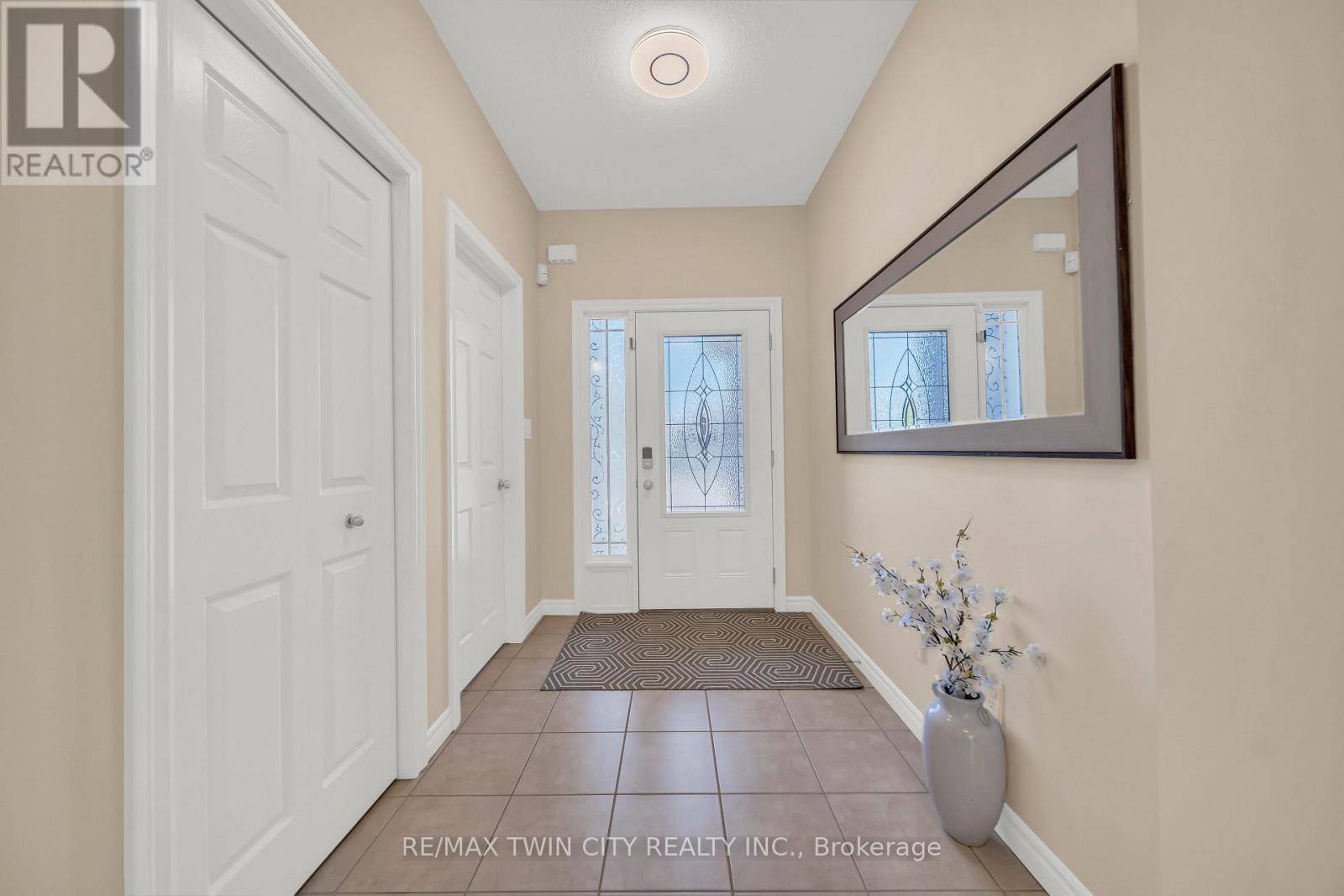 Kitchener, ON N2A4M4,437 ZELLER DRIVE