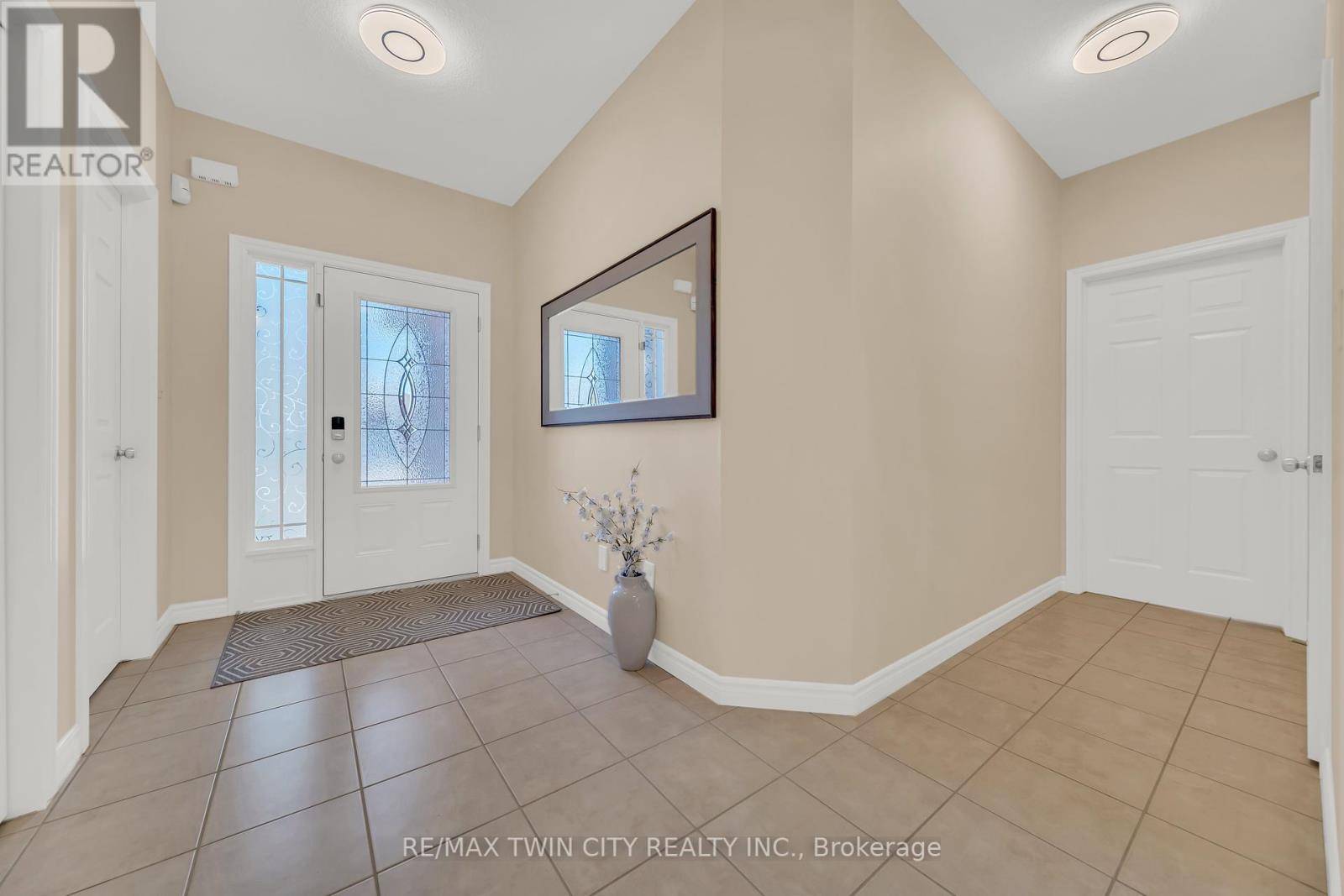 Kitchener, ON N2A4M4,437 ZELLER DRIVE