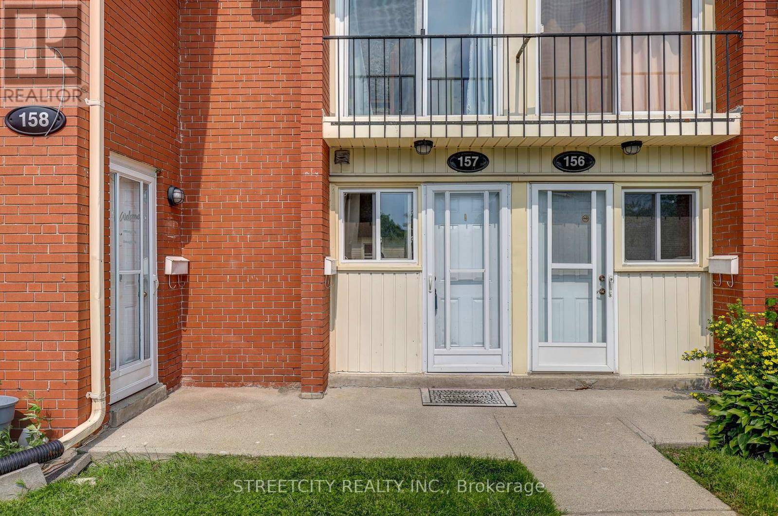 London East (east A), ON N5Y1V4,1090 Kipps LN #157