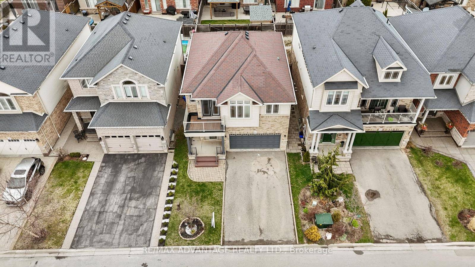 Hamilton (stoney Creek), ON L8E0G6,15 NORBROOK DRIVE