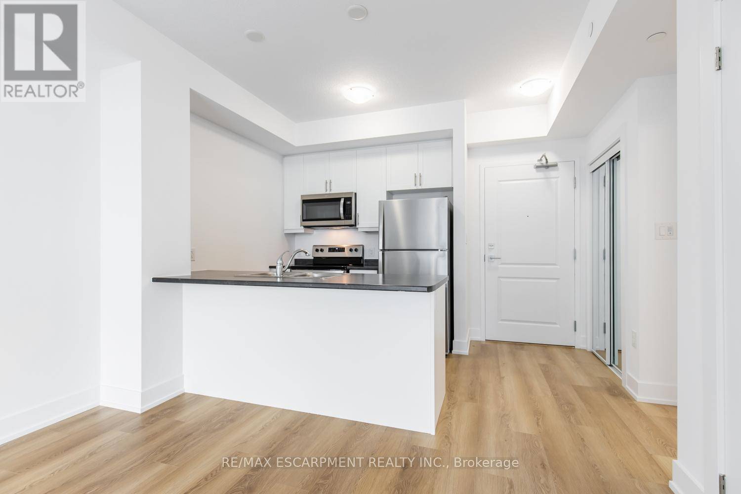 Hamilton (waterdown), ON L8B2A6,470 Dundas ST East #424