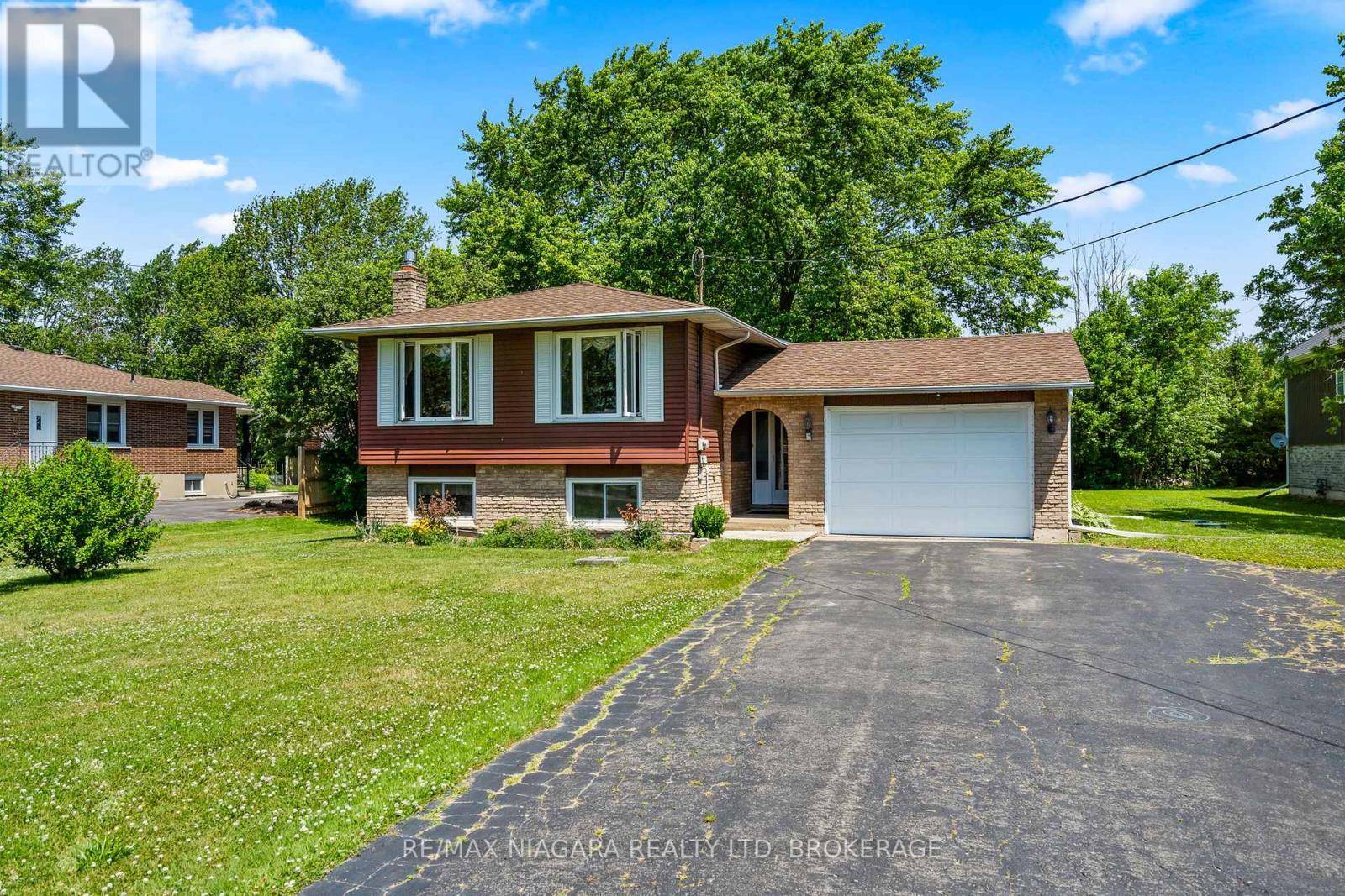 Wainfleet (lakeshore), ON L3K5V4,10960 LAKESHORE ROAD