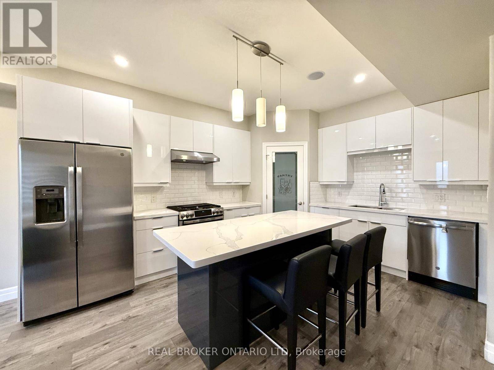 London North (north M), ON N6H0K3,851 SARNIA ROAD