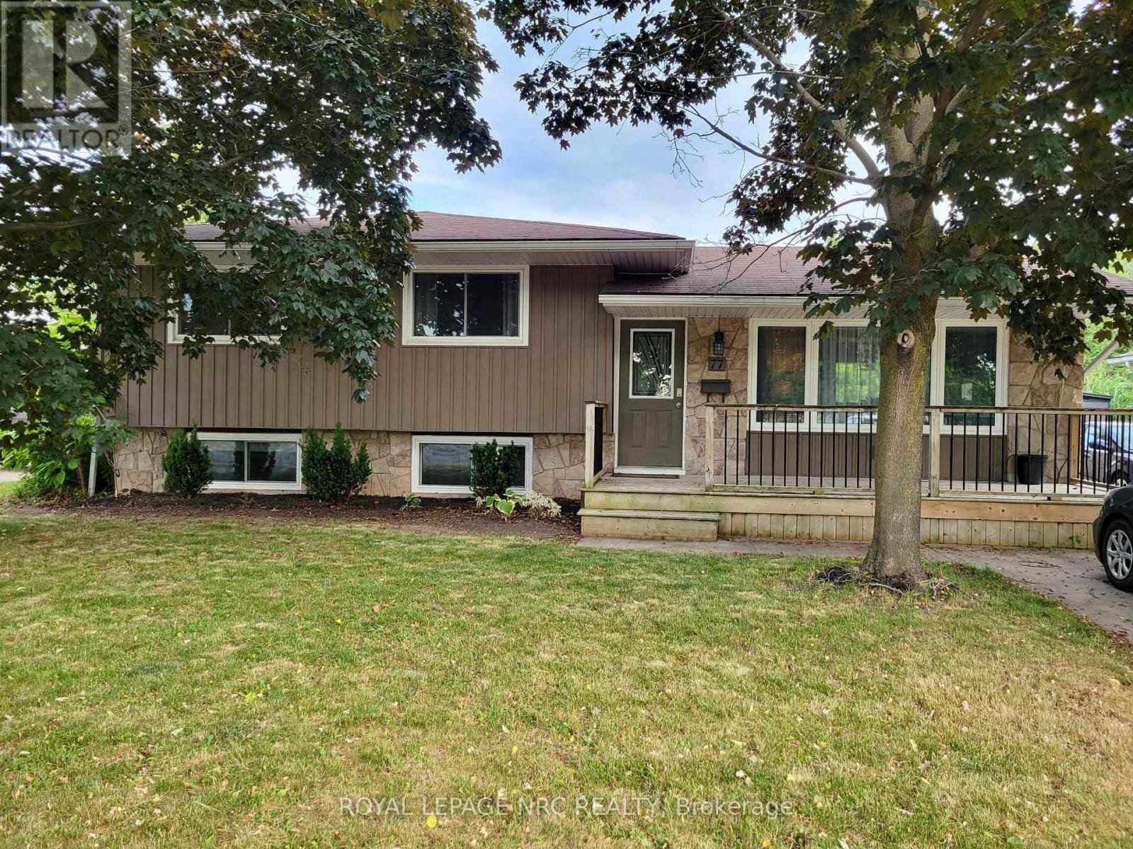Welland (n. Welland), ON L3C3J4,77 Woodlawn RD #2