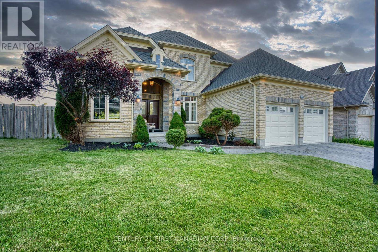 London North (north B), ON N5X0H4,515 Skyline AVE #55