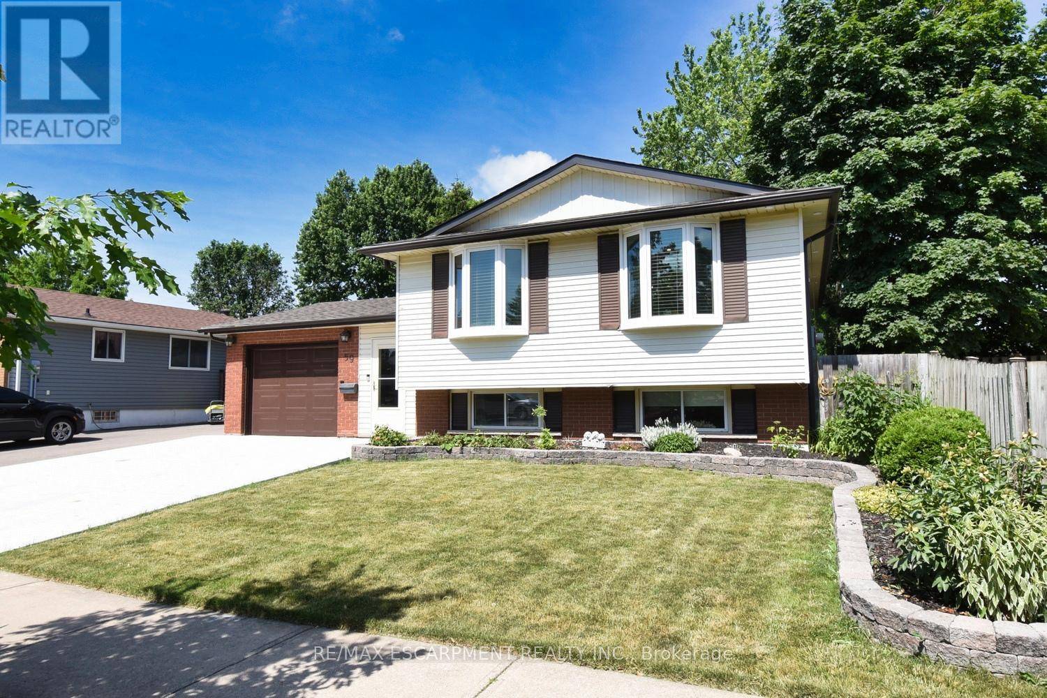 Hamilton (stoney Creek Mountain), ON L8J1E4,59 YORKDALE CRESCENT